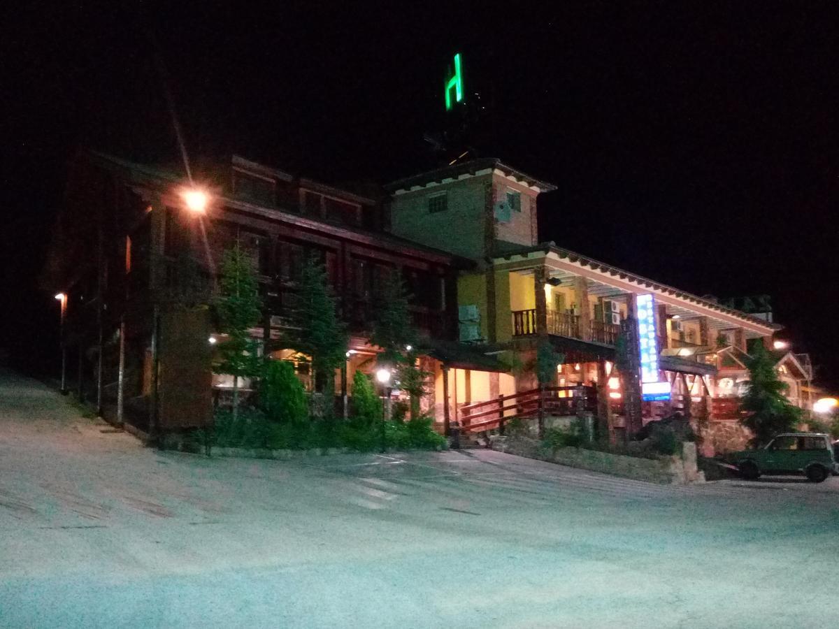 Hostal Sierra De Баса Екстер'єр фото