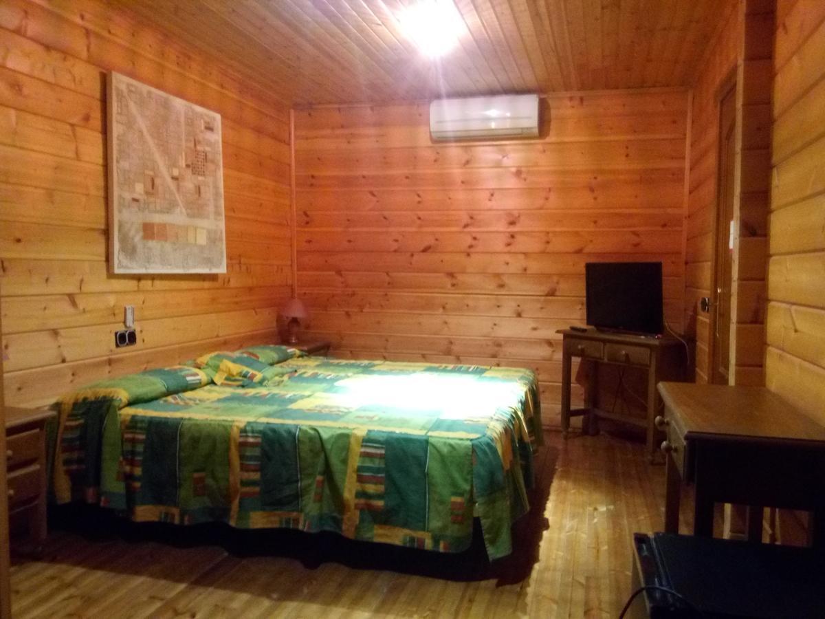 Hostal Sierra De Баса Екстер'єр фото